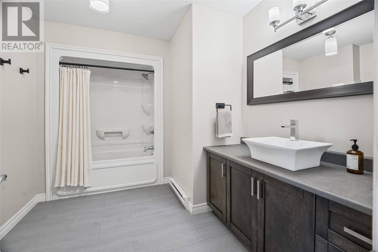 18 Challenger Crescent, photo 22 of 34