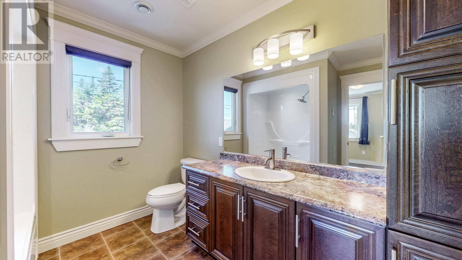 111 Cheeseman Drive, photo 21 of 49