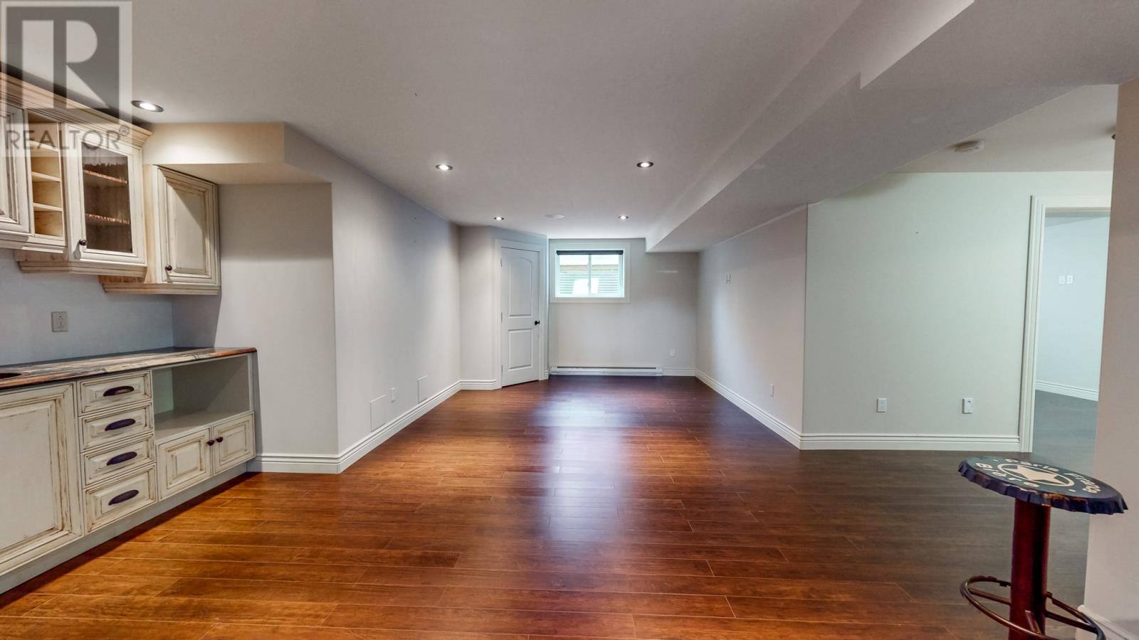 111 Cheeseman Drive, photo 38 of 49