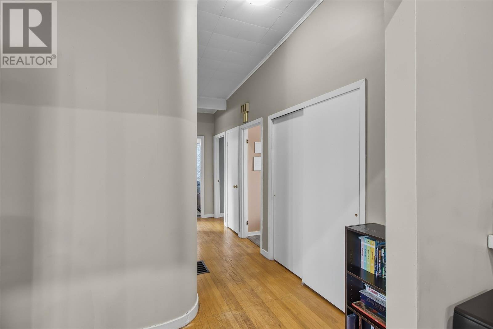 48 Amherst Heights, photo 12 of 30