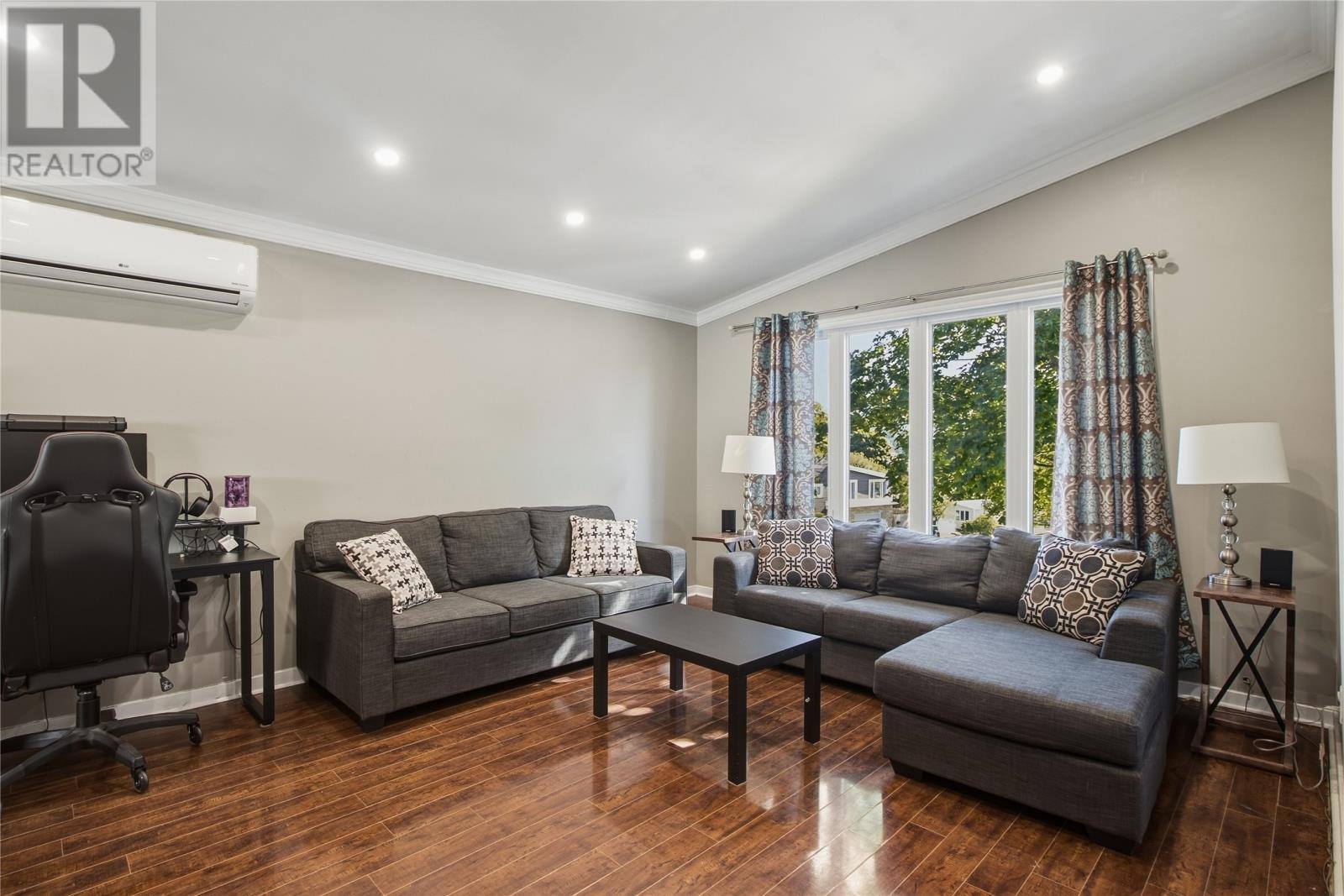 48 Amherst Heights, photo 4 of 30