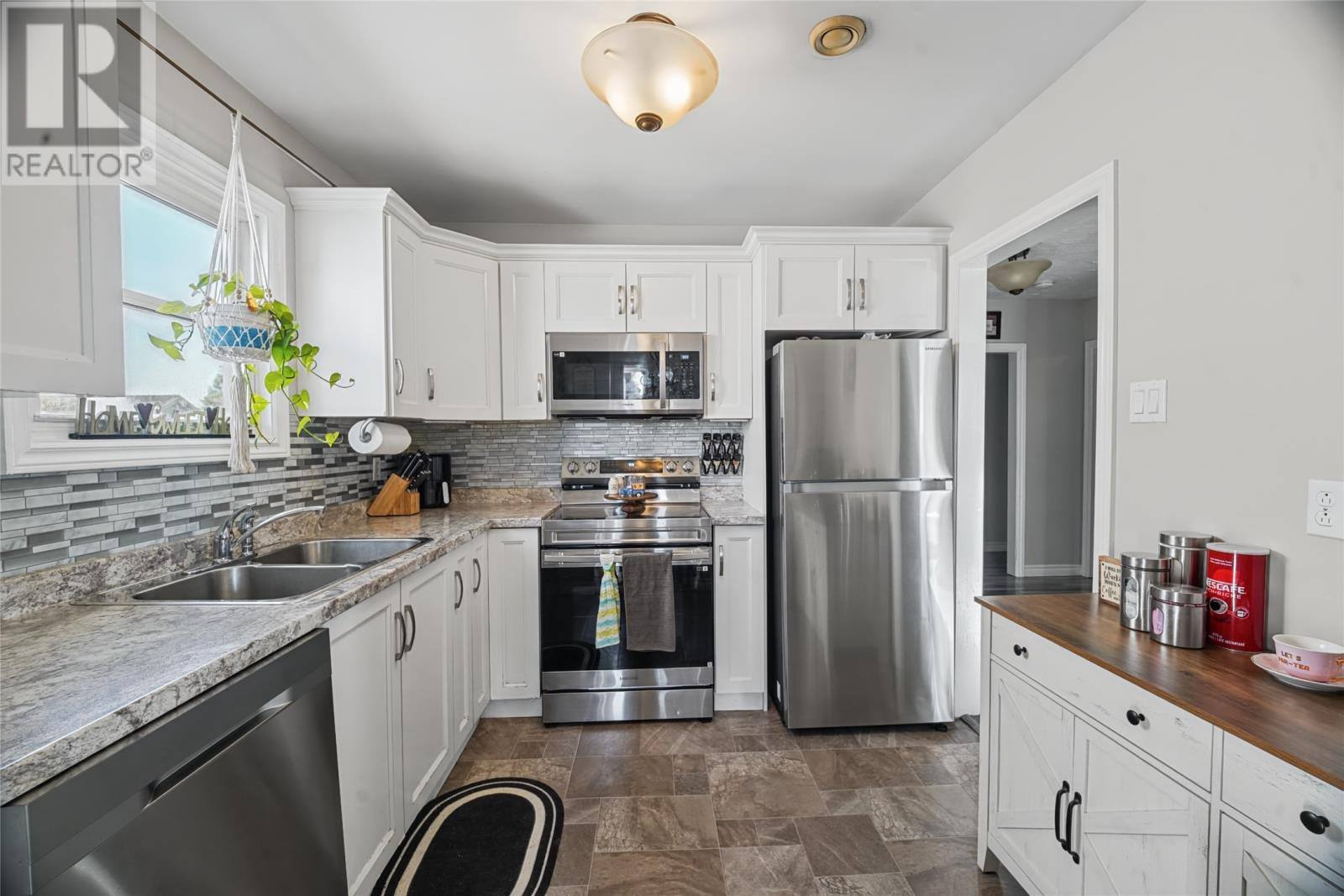 31 Princeton Crescent, photo 8 of 31