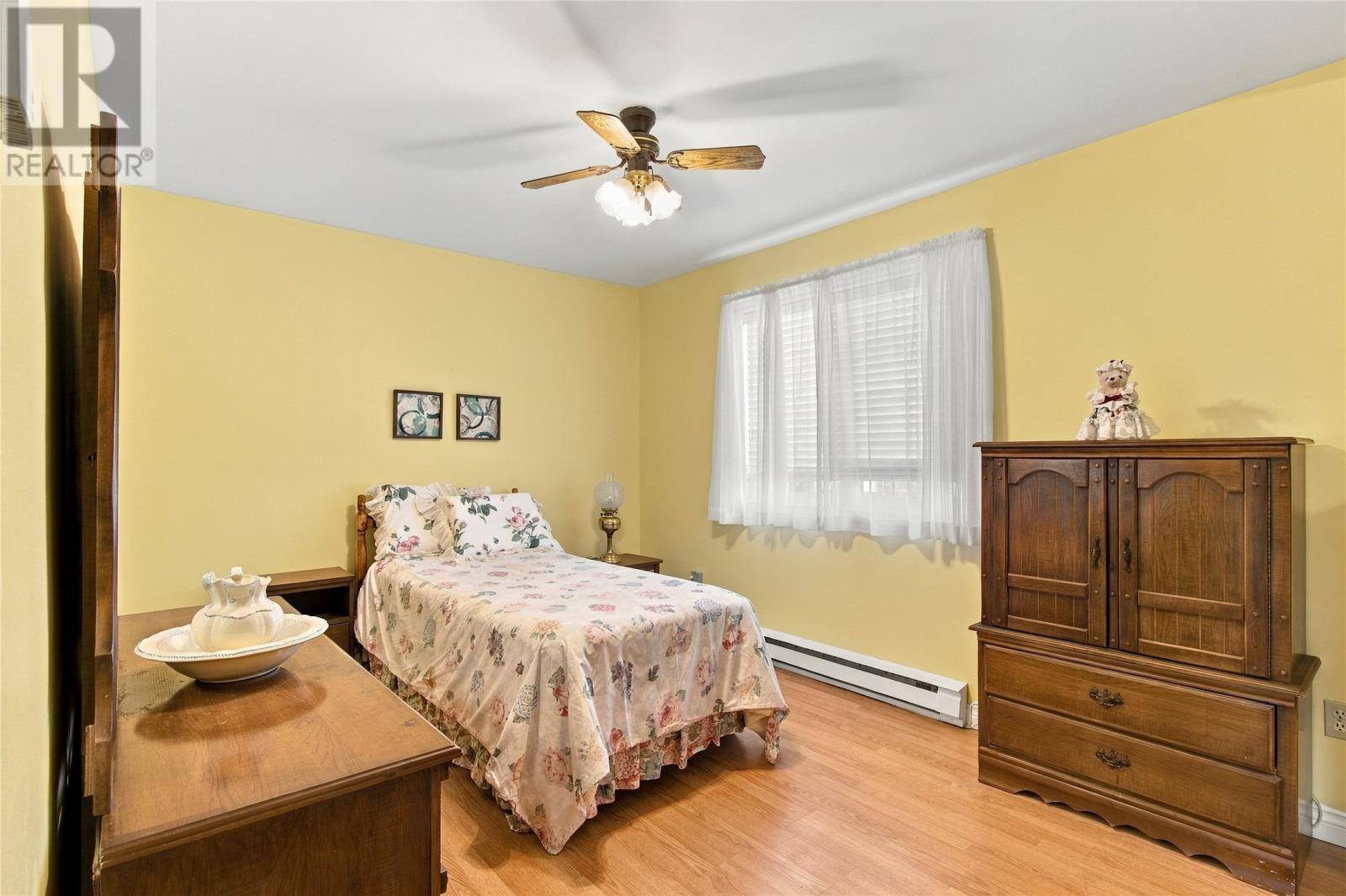 87 Guzzwell Drive, photo 13 of 37