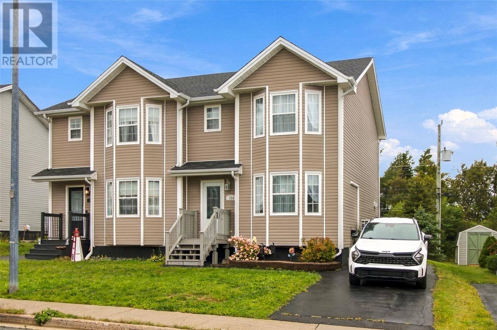 176 Green Acre Drive, photo 1 of 25
