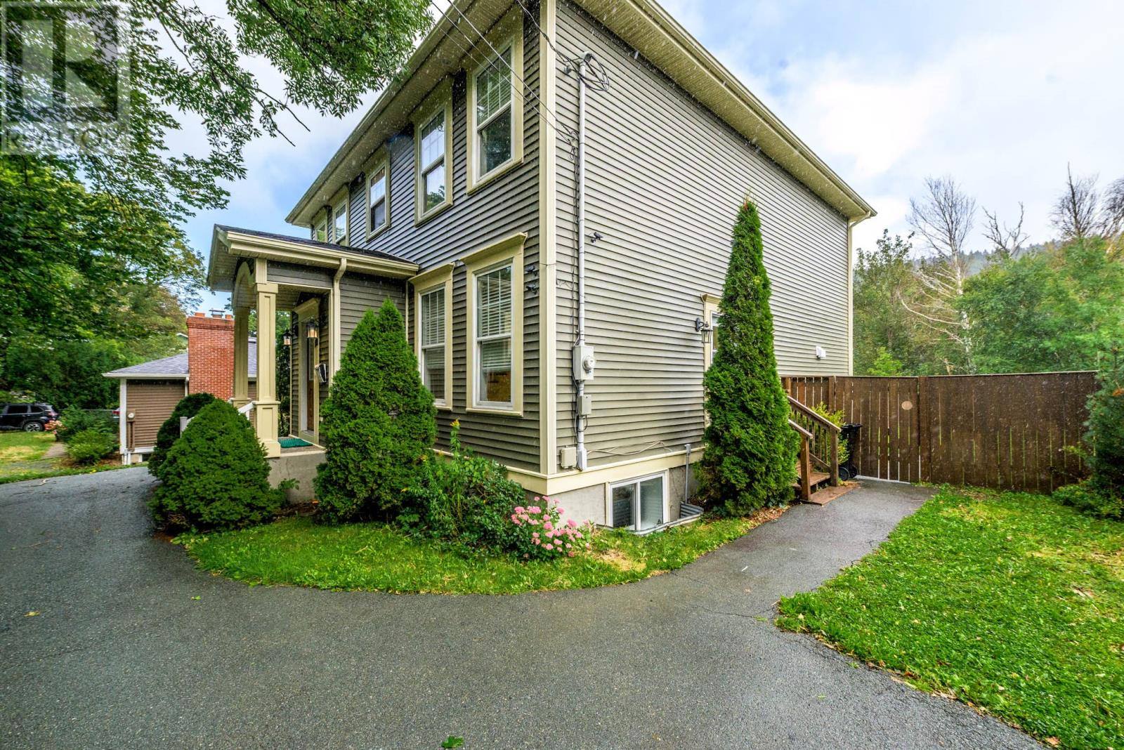 101 Waterford Bridge Road, photo 4 of 47