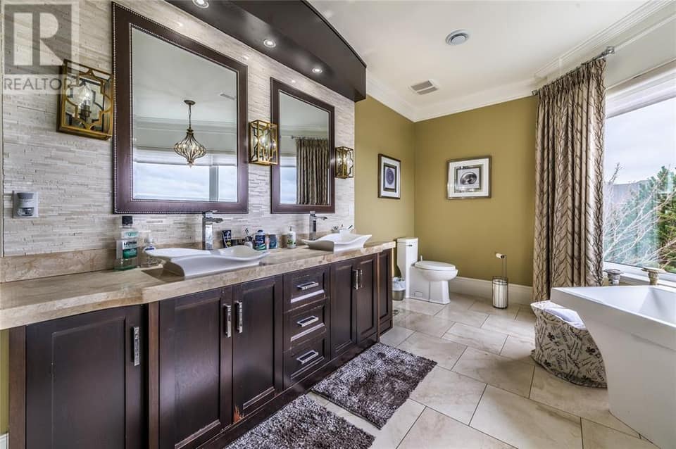 293 Buckingham Drive, photo 42 of 47