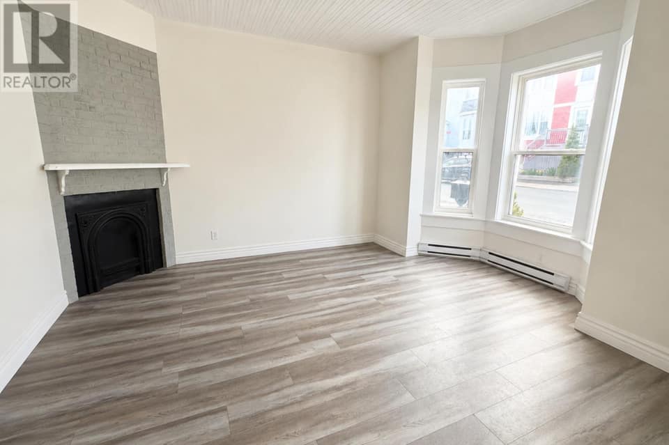 85 Cabot Street, photo 3 of 11