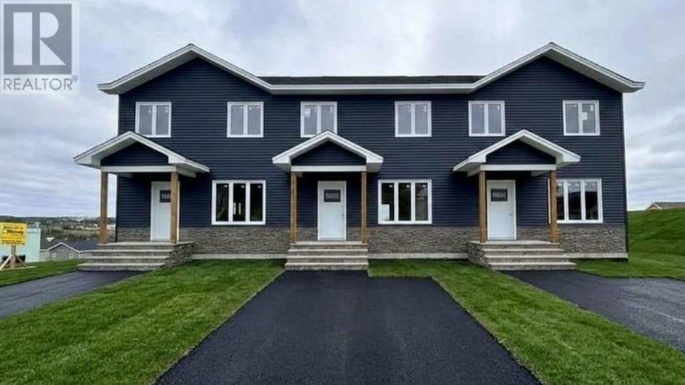 287 Paradise Road, photo 1 of 3