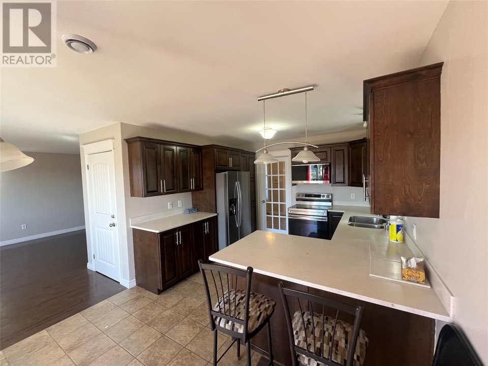 31 LIONS Road, photo 15 of 27