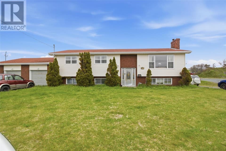 1190 Topsail Road, photo 1 of 34