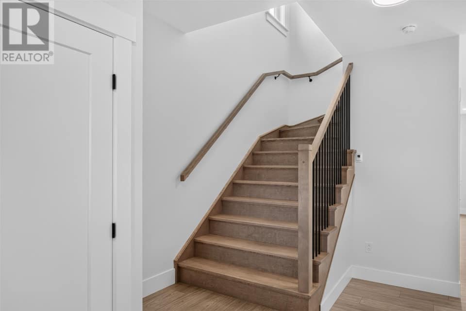 99 Trenton Drive, photo 3 of 50