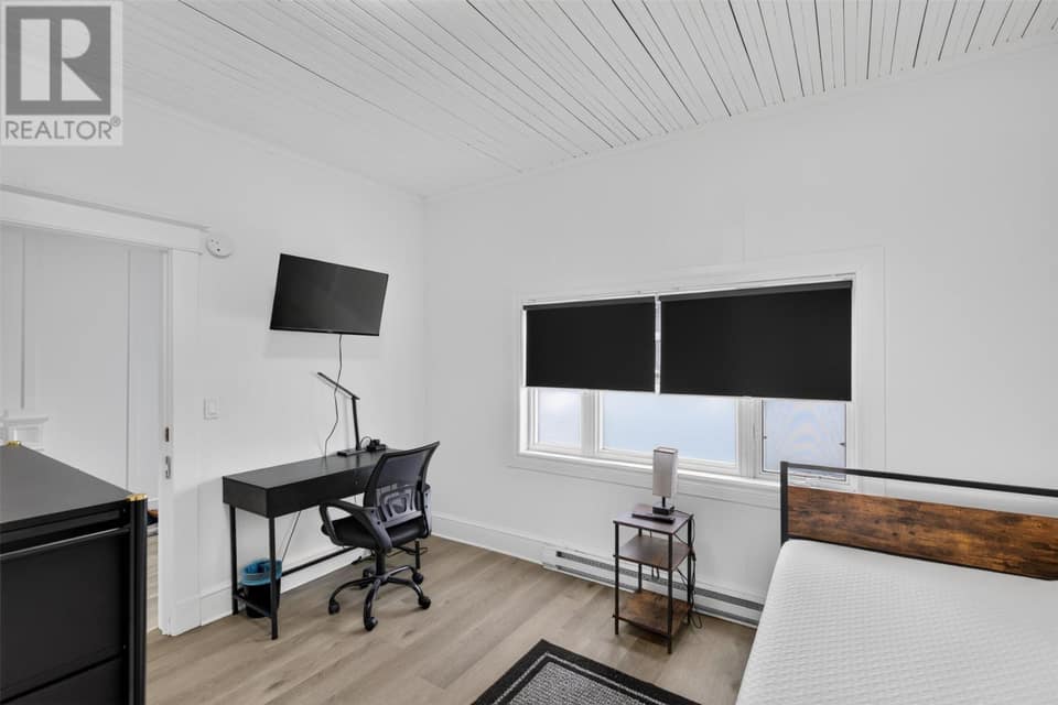 410 Empire Avenue, photo 15 of 19