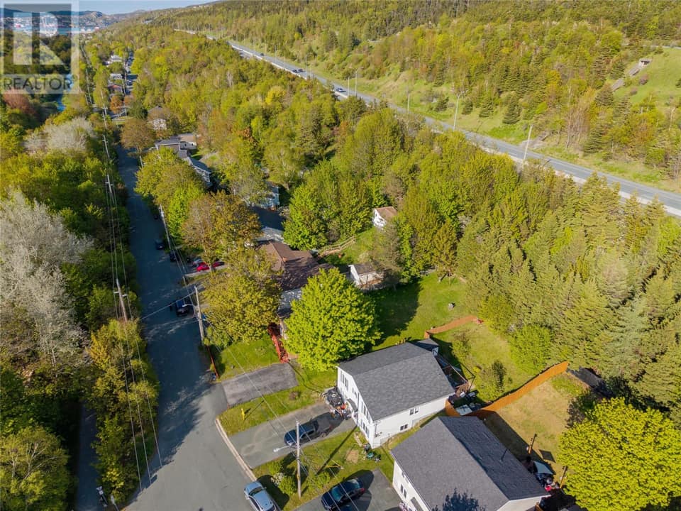 41 Hillview Drive, photo 11 of 14