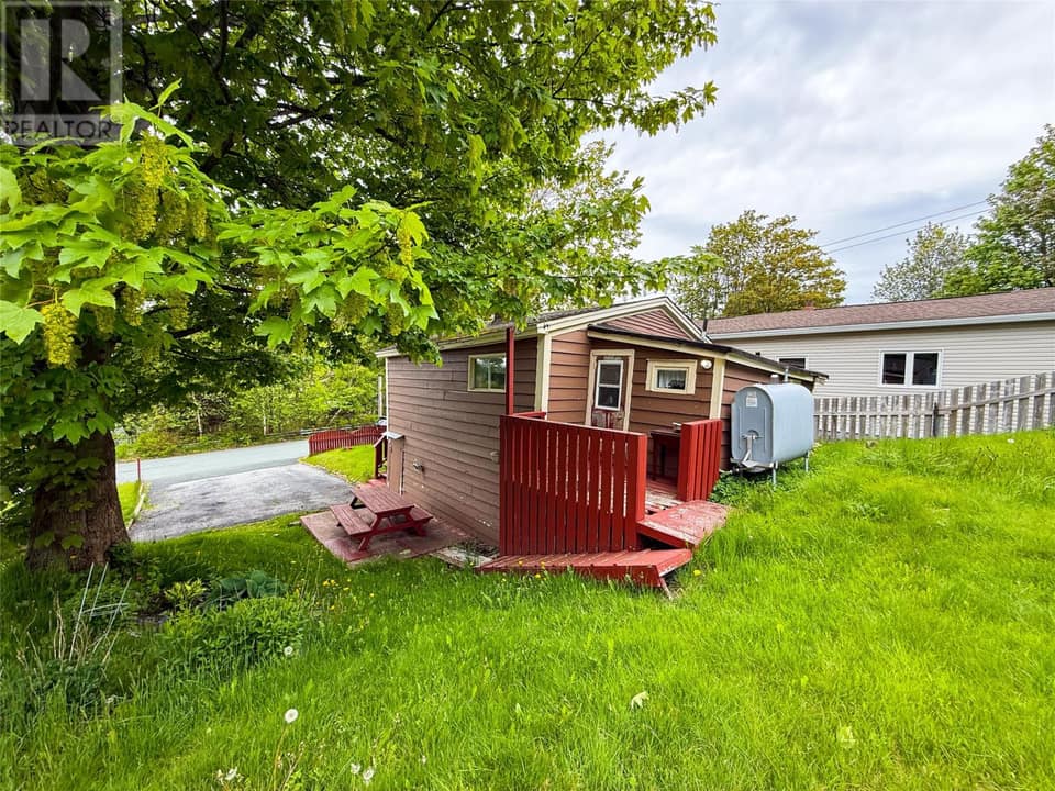 41 Hillview Drive, photo 4 of 14