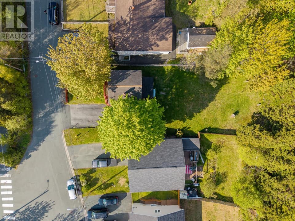 41 Hillview Drive, photo 7 of 14
