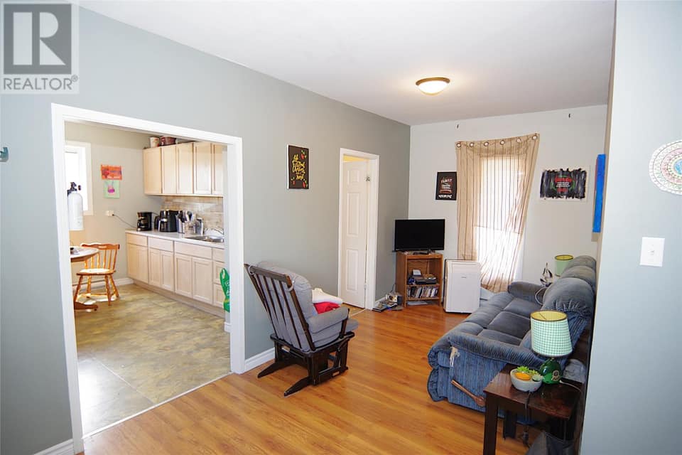 41 Monroe Street, photo 8 of 21