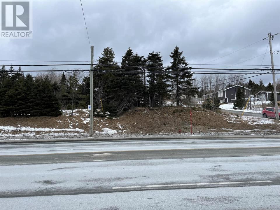 1470 Topsail Road, photo 1 of 3