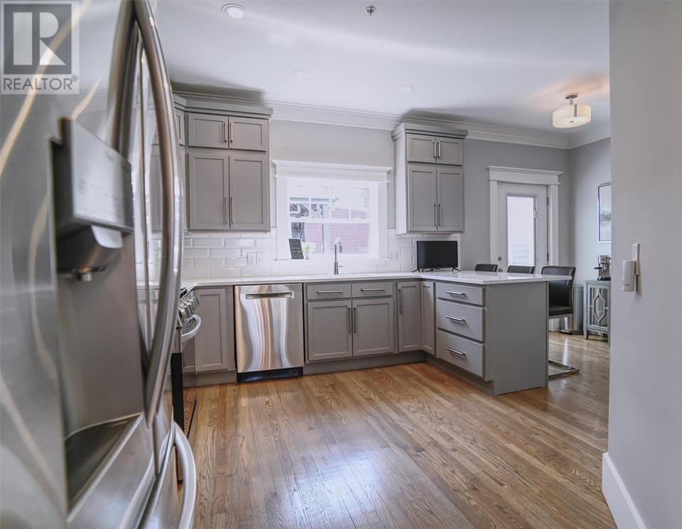 63 Bond Street, photo 11 of 48