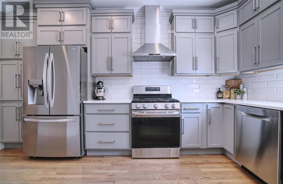 63 Bond Street, photo 8 of 48