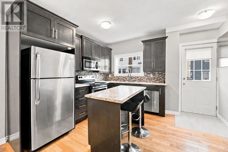 13 McFarlane Street, photo 3 of 13