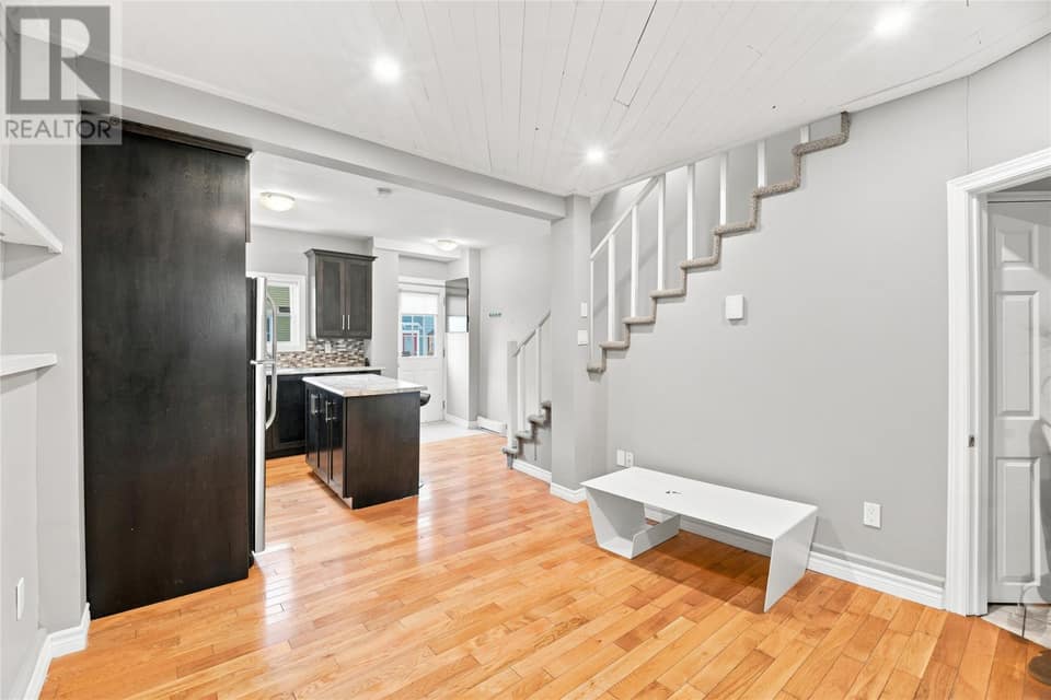 13 McFarlane Street, photo 4 of 13