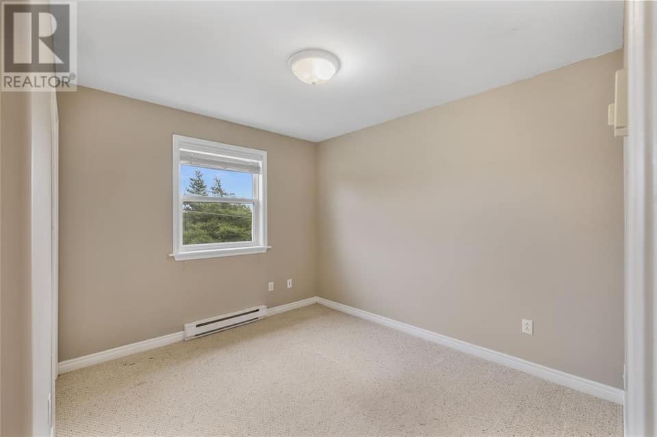 331 Stavanger Drive, photo 19 of 30