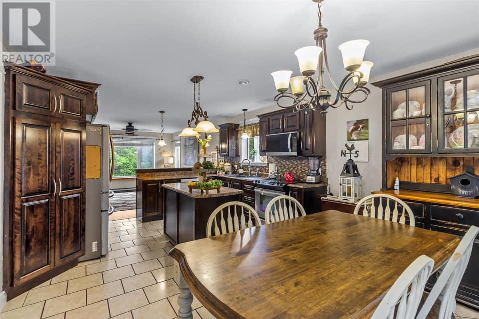 11 Whelans Crescent, photo 10 of 50