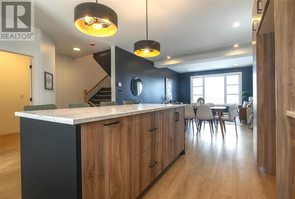 64 Trenton Drive, photo 11 of 39