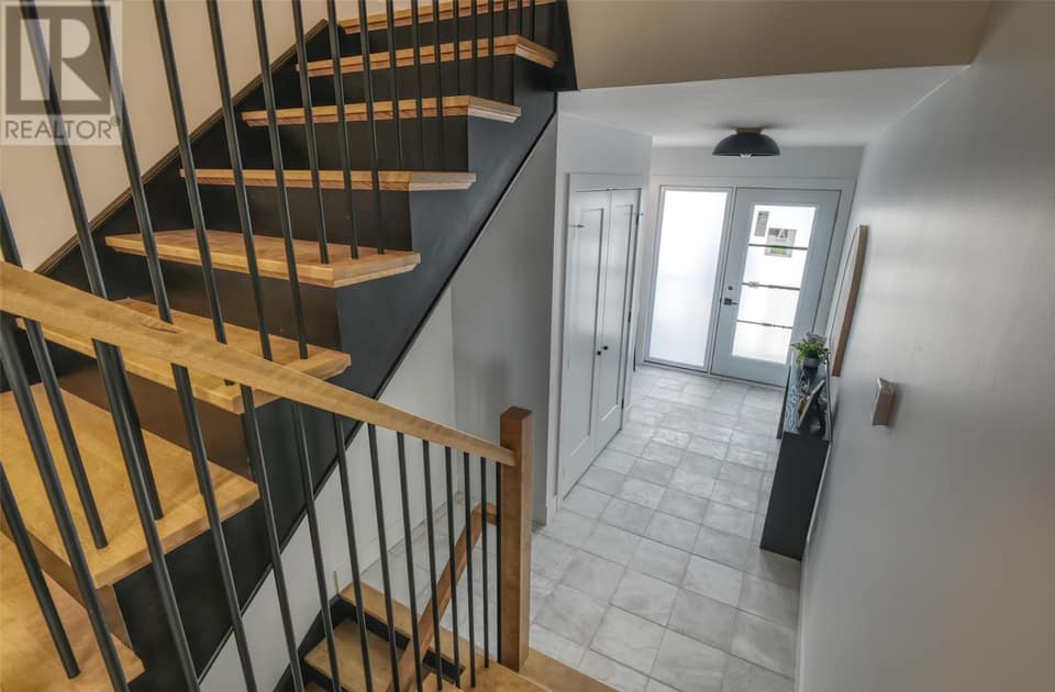 64 Trenton Drive, photo 18 of 39