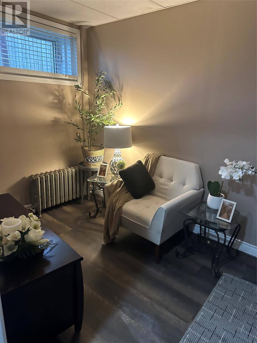 12 Blatch Avenue, photo 36 of 39
