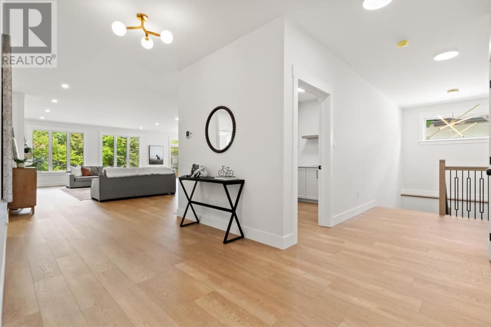 190 Castle Bridge Drive, photo 11 of 47