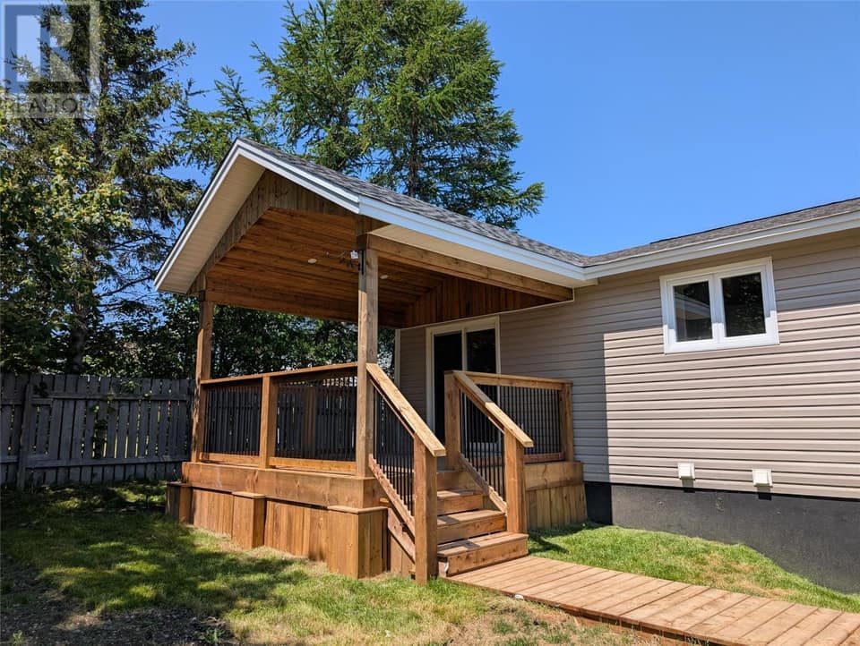 7 Norman Drive, photo 2 of 22
