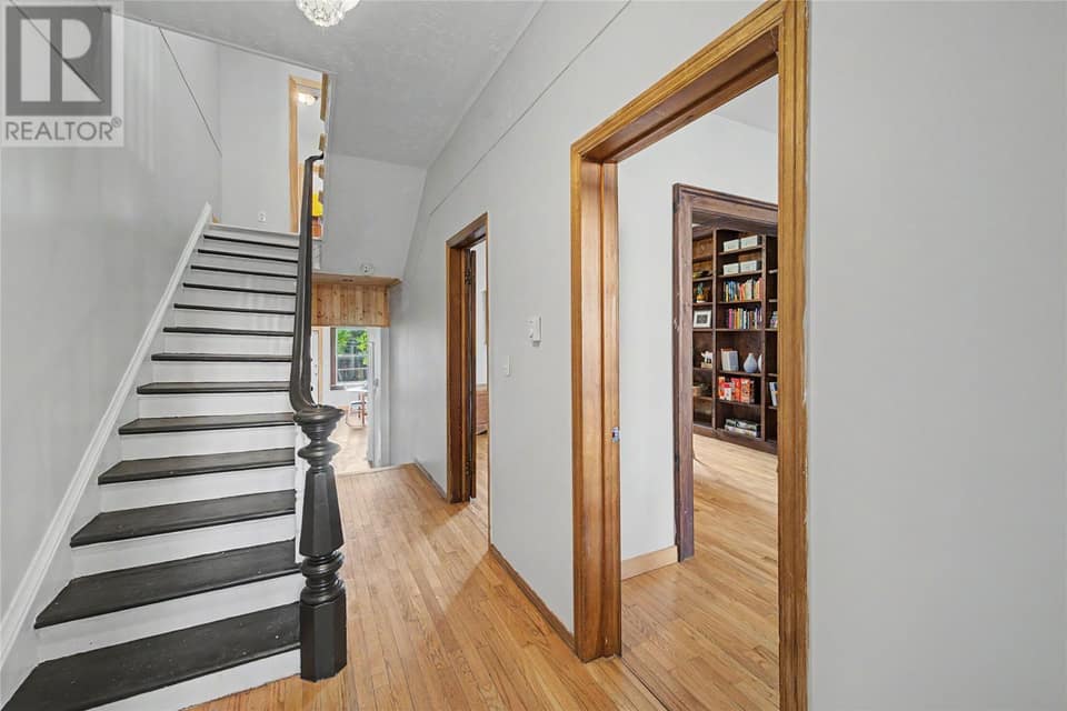 14 Mcdougall Street, photo 3 of 41