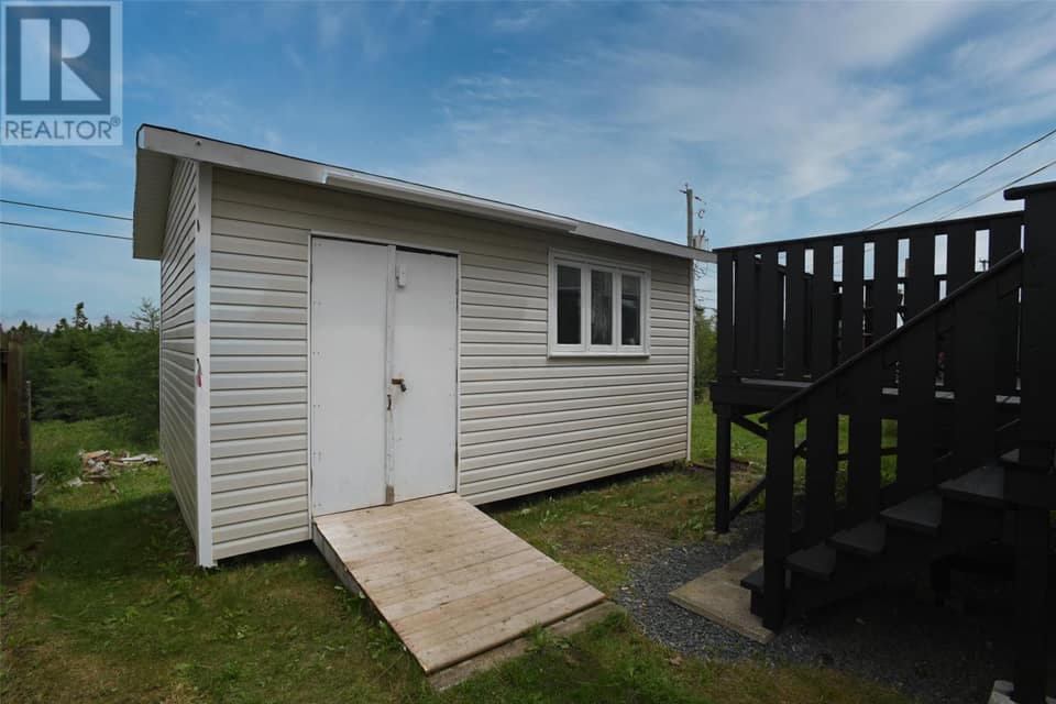 130 Green Acre Drive, photo 33 of 38