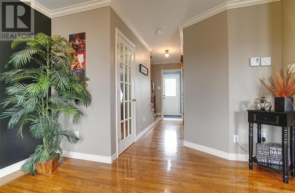 130 Green Acre Drive, photo 6 of 38