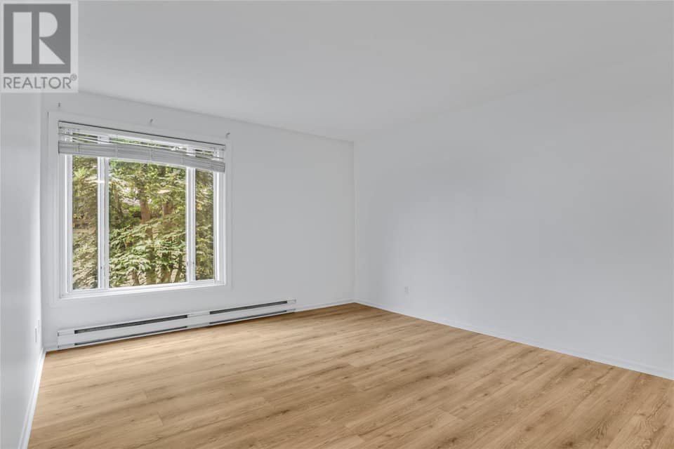 3 New Pennywell Road Unit#203, photo 2 of 10