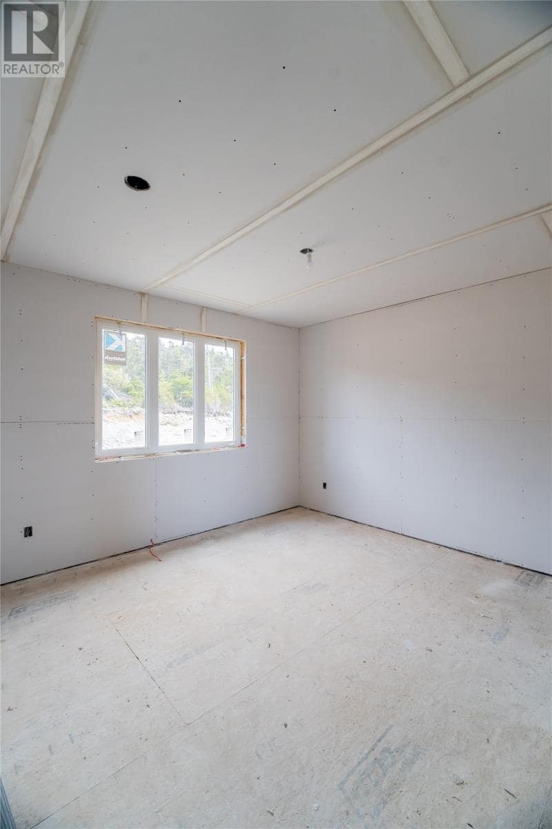 107 Sgt Donald Lucas Drive, photo 6 of 26