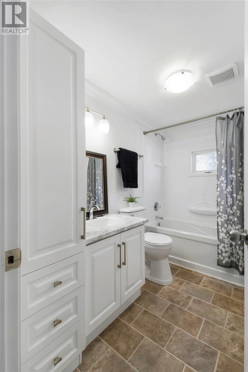 13 Hussey Drive, photo 3 of 27