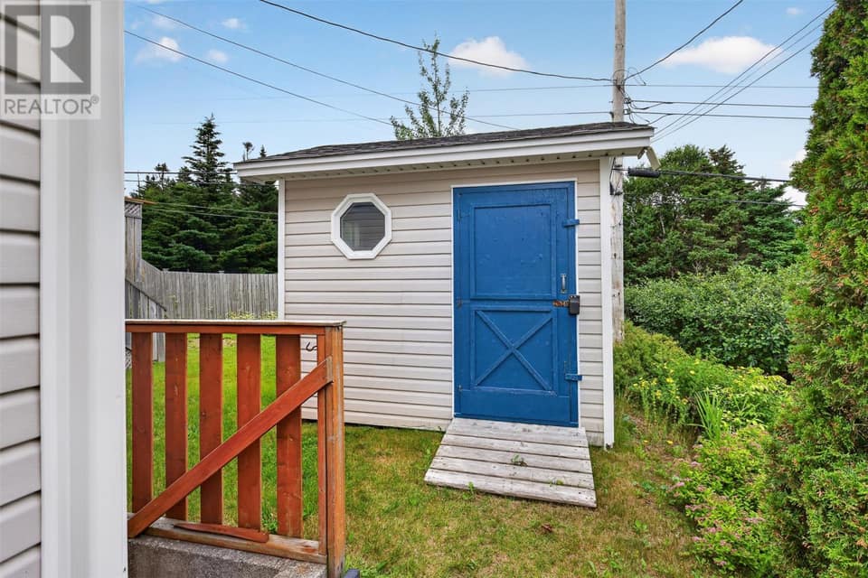 40 Ranger Avenue, photo 44 of 49