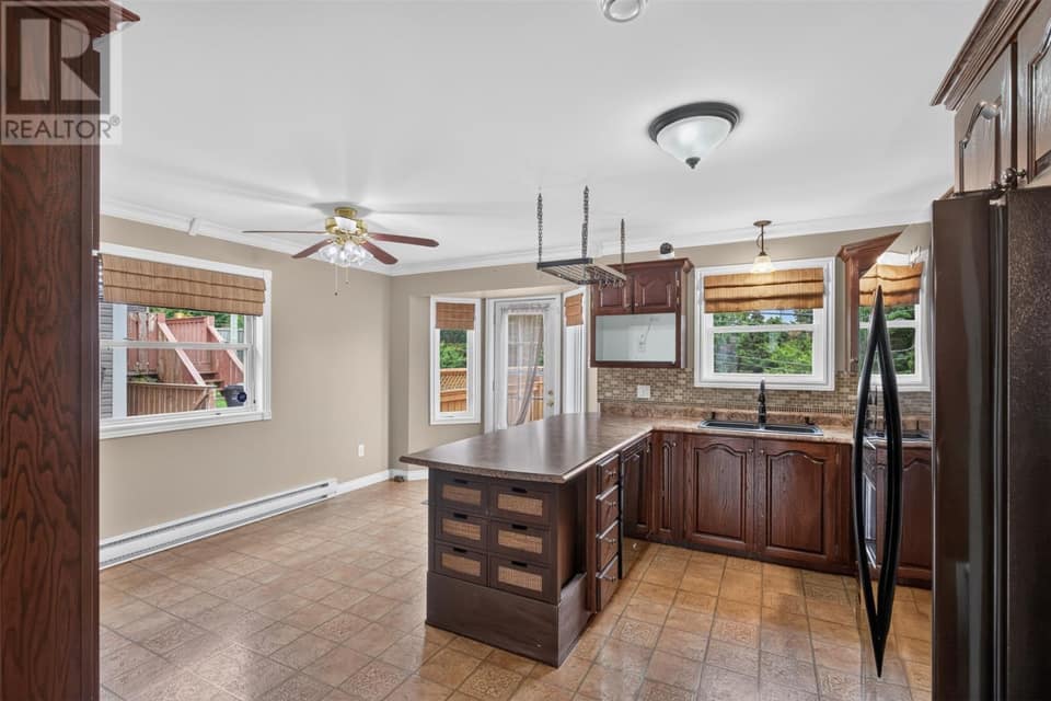 40 Ranger Avenue, photo 5 of 49