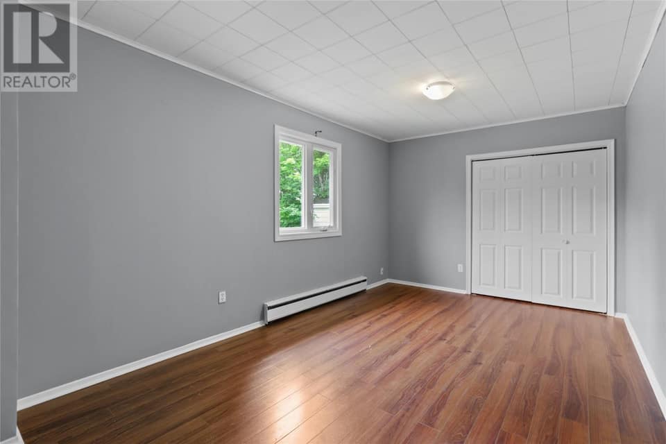 6 Riverview Avenue, photo 9 of 33