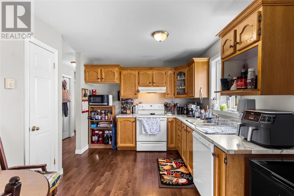 70 Winslow Street, photo 8 of 26