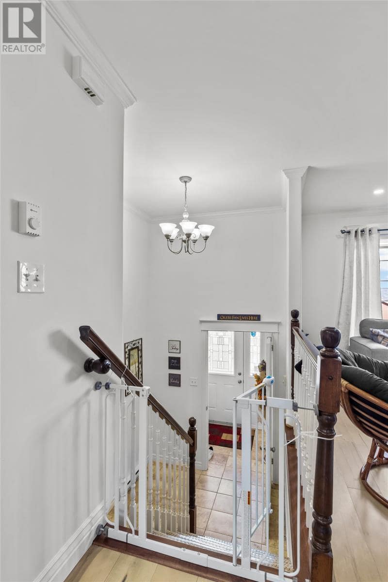9 Mayfair Avenue, photo 7 of 26