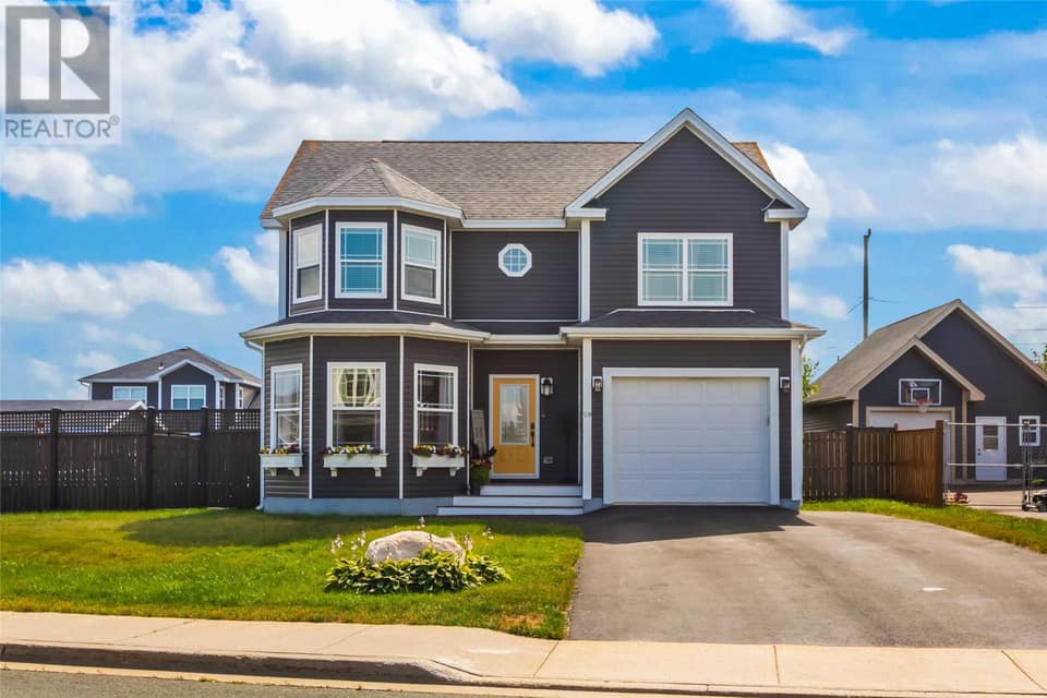 59 Bayview Heights, photo 1 of 37