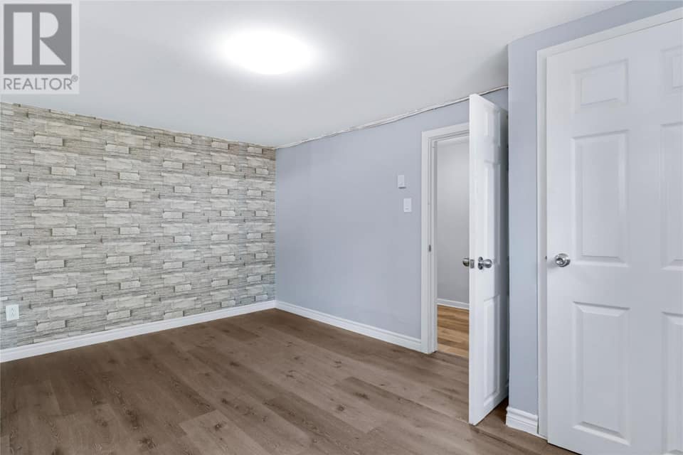 53 Smith Avenue, photo 16 of 21