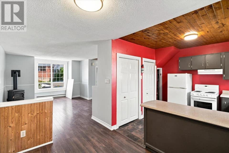 23 Campbell Avenue, photo 5 of 16