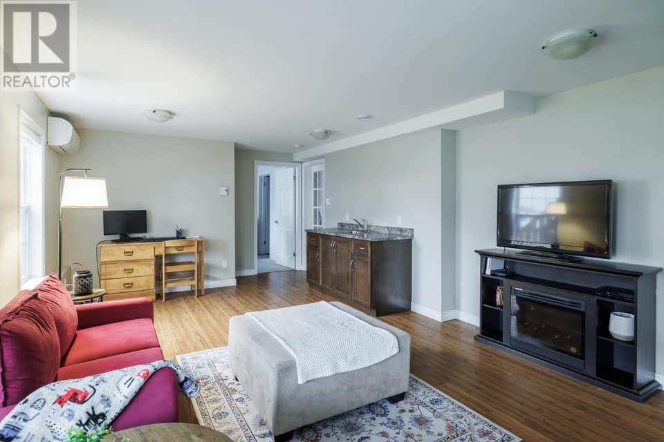9 McCrae Street, photo 26 of 32