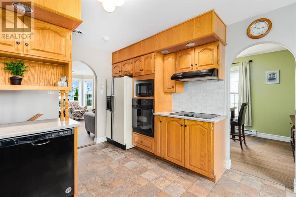 20 Sparrow Drive, photo 12 of 30