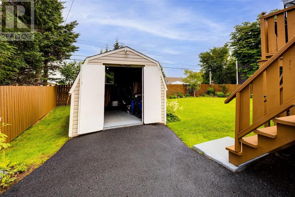 20 Sparrow Drive, photo 26 of 30