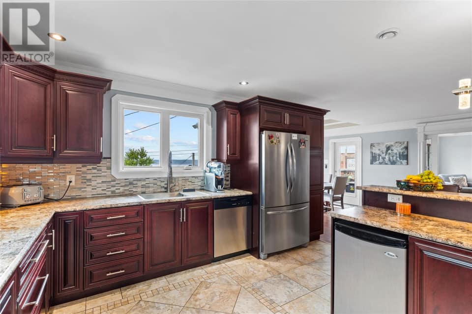 25 Legend Drive, photo 16 of 50